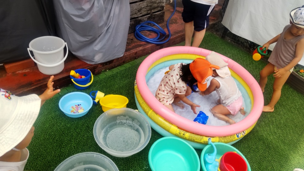 水うつしあそび？