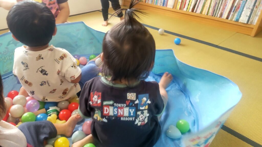 夏はプールだねっ♪