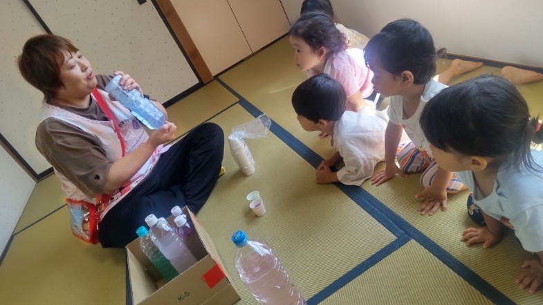いろみずあそび