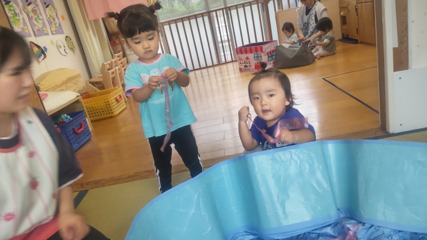 初の試み　すずらんテーププール