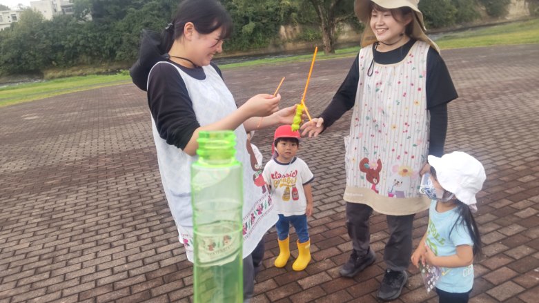 シャボン玉おいかけて